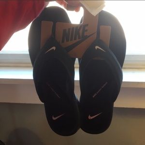 Nike Shoes - Foam bed Nike flip flops (size 6 US women’s) NWT Nike Shoes - Foam bed Nike flip flops (size 6 US women’s) NWT